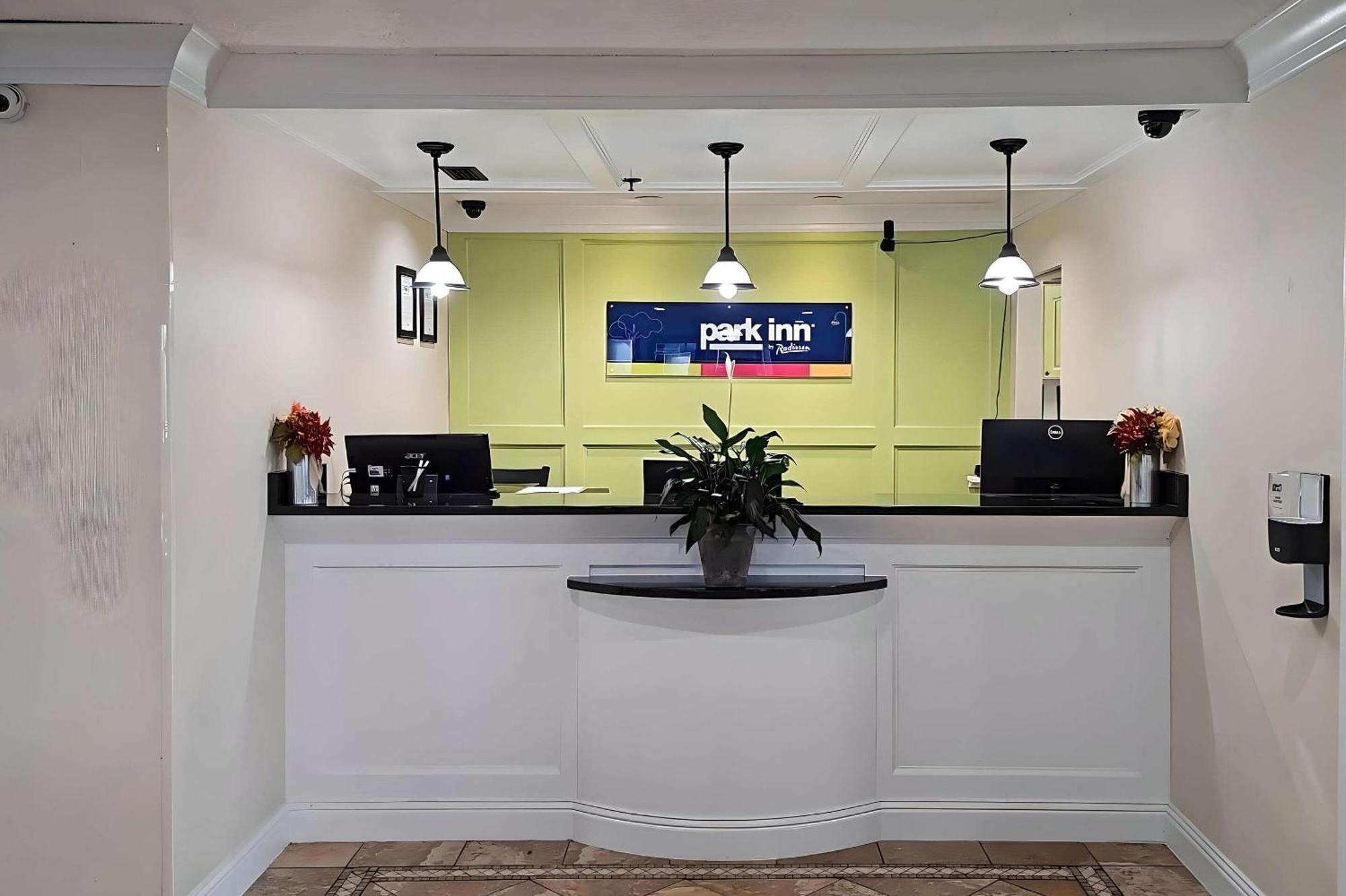 Park Inn By Radisson Grove City Extérieur photo